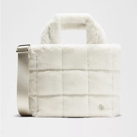 LULULEMON Athletica Quilted Grid Tote Mini Bag 5L White Plush Fleece - Picture 1 of 11